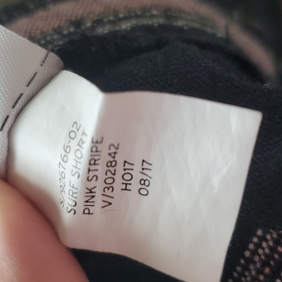 Two (2) pairs XXL shorts Gap & Old Navy 🌛 - Picture 9 of 16